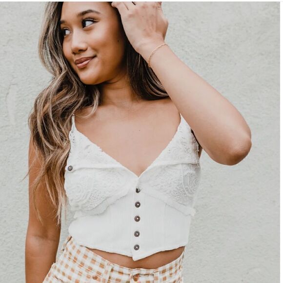 NWT Free People Have My Heart Tank White Cropped Lace Button Front Key Hole - Picture 5 of 12